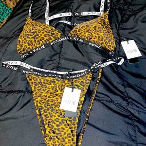 Kendall and Kylie Cheetah swimsuit!!